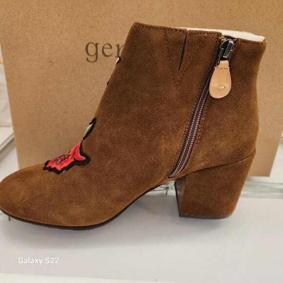 Gentle Souls "Blaise Patches" Embroidered boots. NIB. SIze 6 - Picture 4 of 11